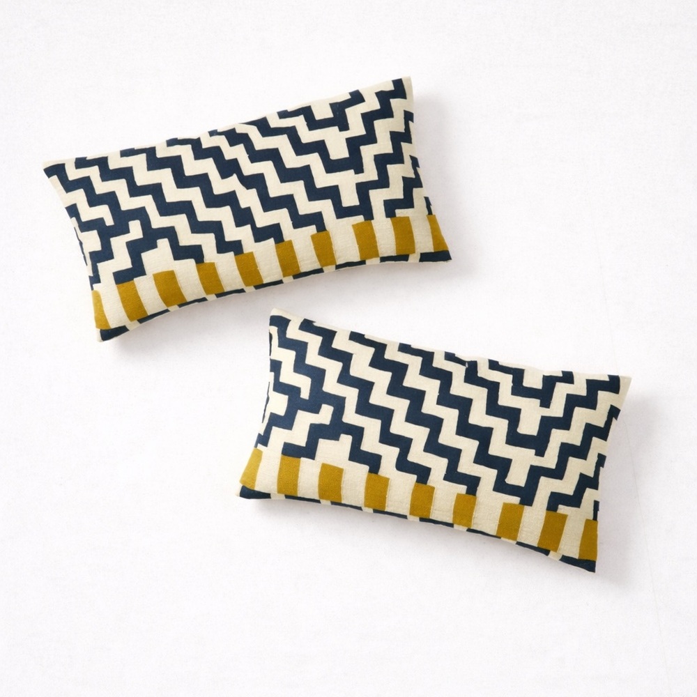 West Elm Offset Chevron Lumbar Pillow Covers Set of 2 12x21
